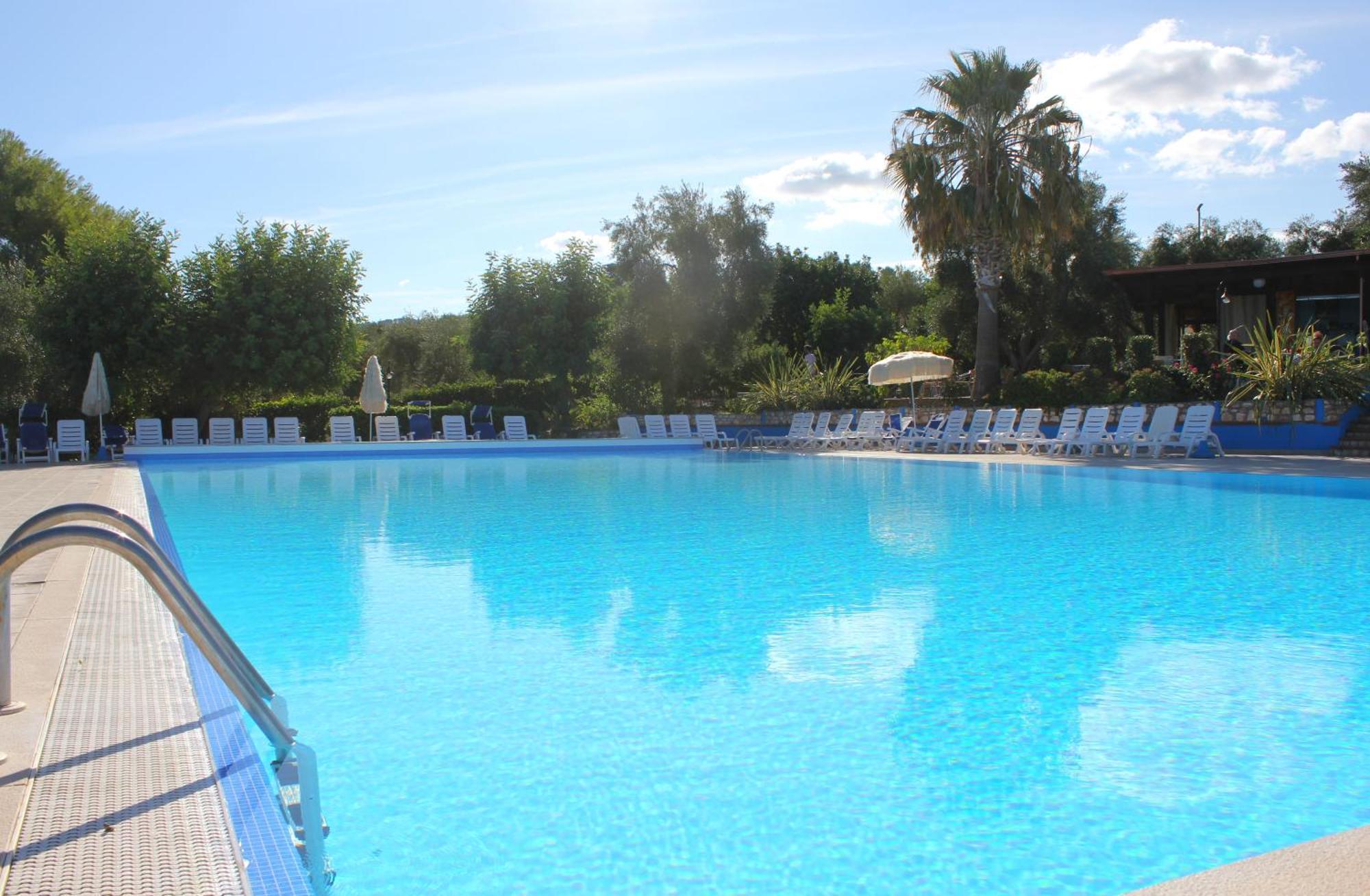 Villaggio Uliveto Rodi Garganico Esterno foto