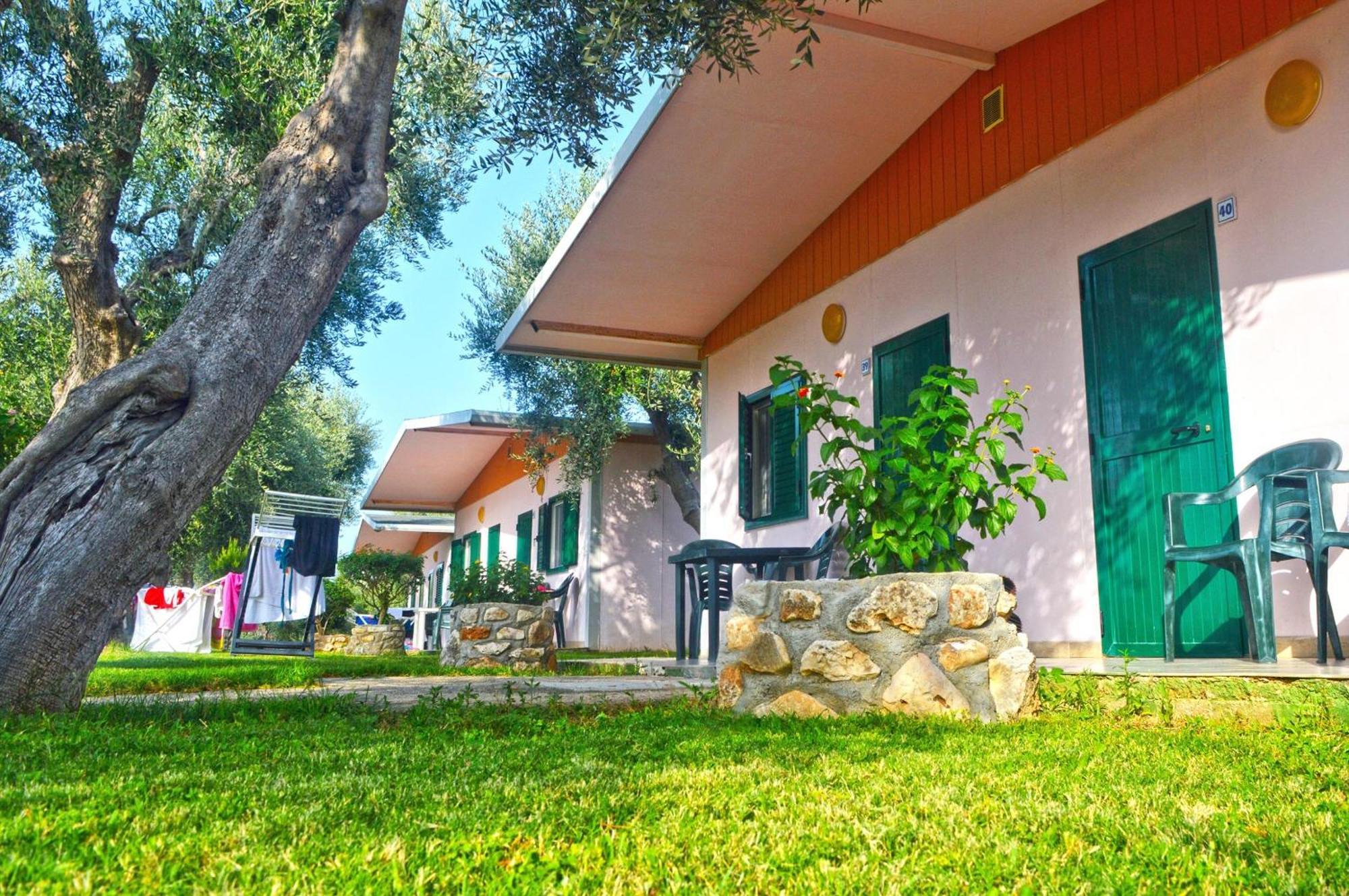 Villaggio Uliveto Rodi Garganico Esterno foto